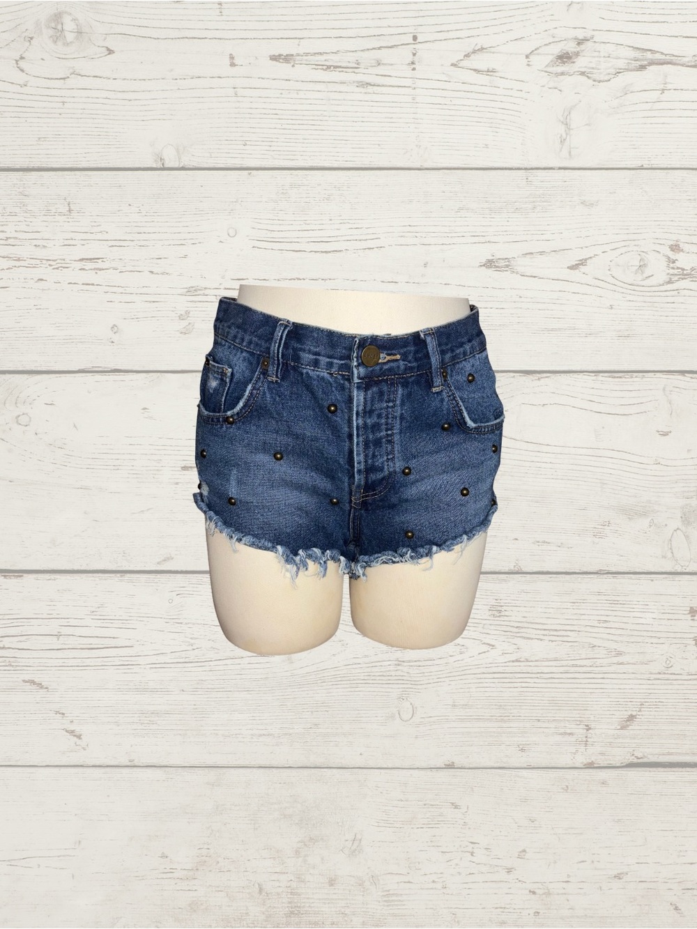 Amuse Society Studded Denim Cutoff Shorts Frayed Hem Low Rise Blue Sz 26 EUC